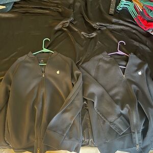 LOT of 21 pieces: Official Apple Store jackets and shirts